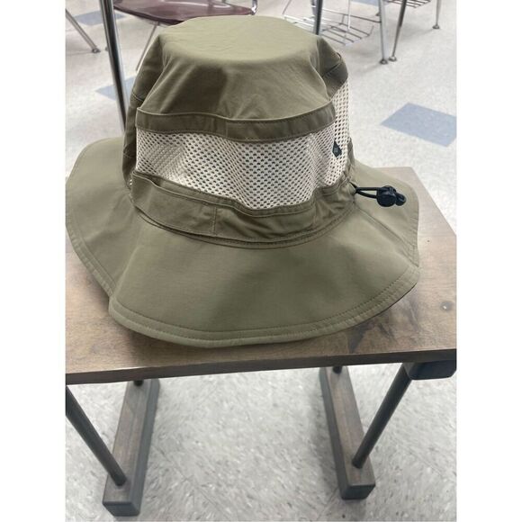 Columbia Hat  - Picture 1 of 4